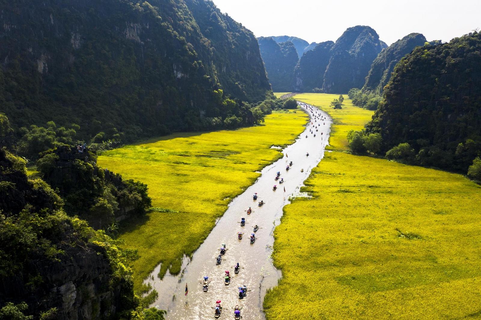 Những địa điểm du lịch trong nước có mùa thu đẹp nao lòng Tam Cốc - Bích Động 