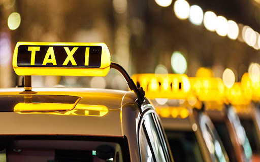 Mẹo tránh lãng phí khi đi du lịch: Đi taxi